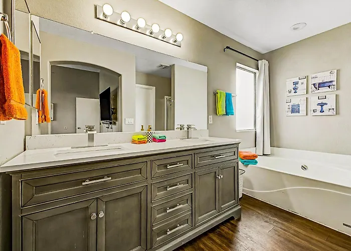Family Fun 4 Bedroom House Close To Everything Peoria