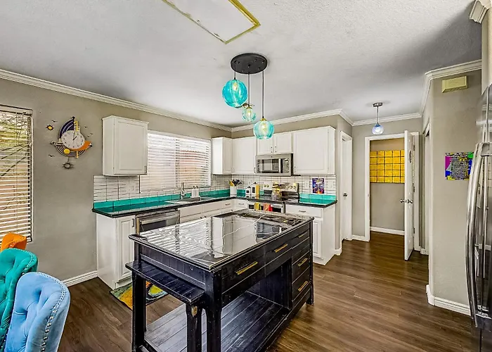 Family Fun 4 Bedroom House Close To Everything Villa Peoria